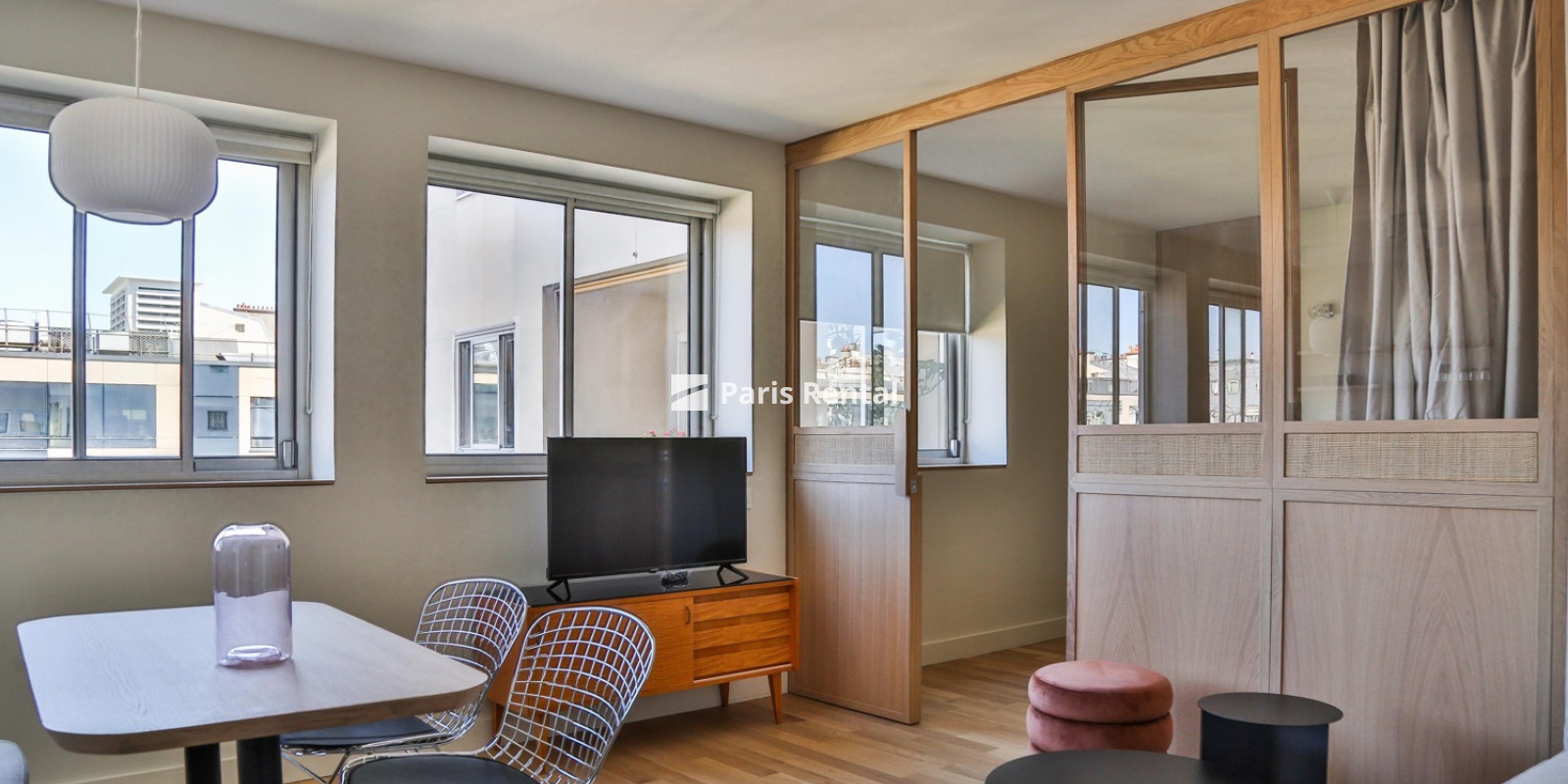Living room - dining room - 
    7th district
  Gros Caillou, Paris 75007
