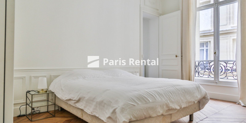 Bedroom 2 - 
    16th district
  Victor Hugo, Paris 75016
