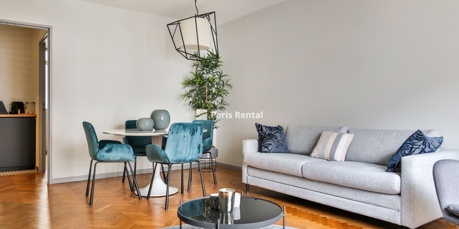 Living room - dining room - 
    17th district
  Péreire, Paris 75017
