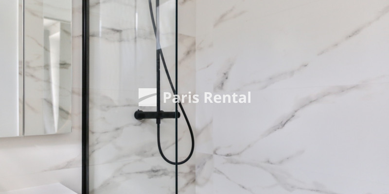 Shower-room 1 - 
    Neuilly sur Seine
  Neuilly Centre, Neuilly sur Seine 92200
