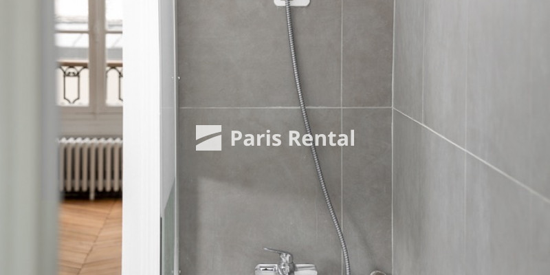 Bathroom 1 - 
    16th district
  Etoile, Paris 75016
