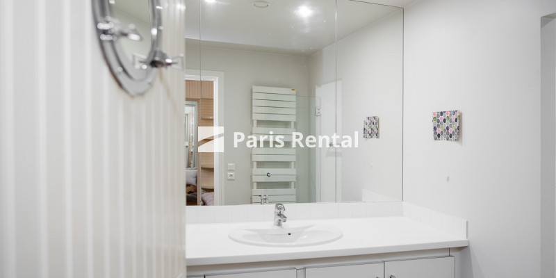 Shower-room 2 - 
    16th district
  Etoile, Paris 75016
