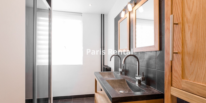 Bathroom (shower only) - 
    16th district
  Passy - La Muette, Paris 75016
