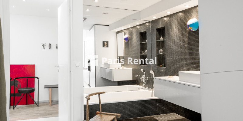 Bathroom - 
    3rd district
  Le Marais, Paris 75003
