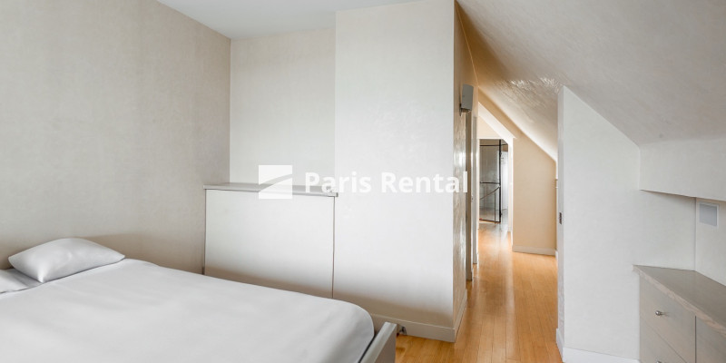 Bedroom 1 - 
    7th district
  Tour Eiffel, Paris 75007
