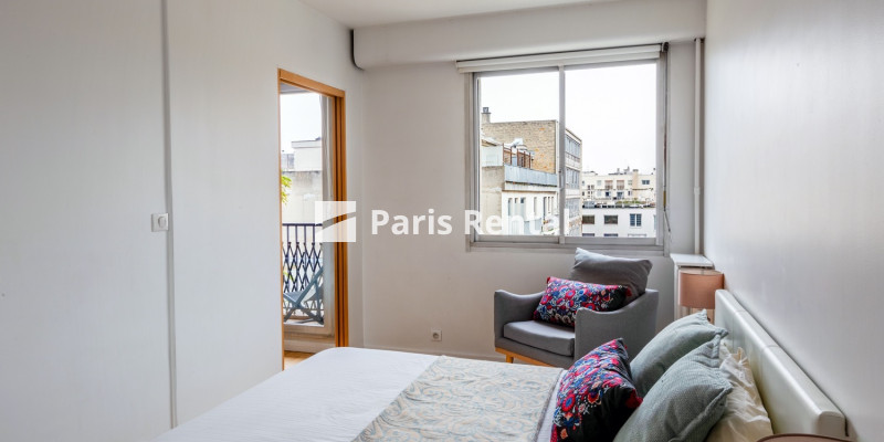  - 
    15th district
  Grenelle, Paris 75015
