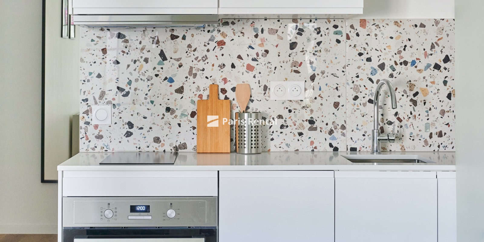  - 
    15th district
  Grenelle, Paris 75015
