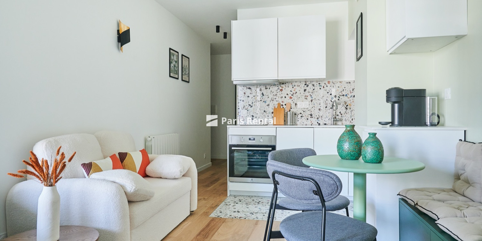  - 
    15th district
  Grenelle, Paris 75015
