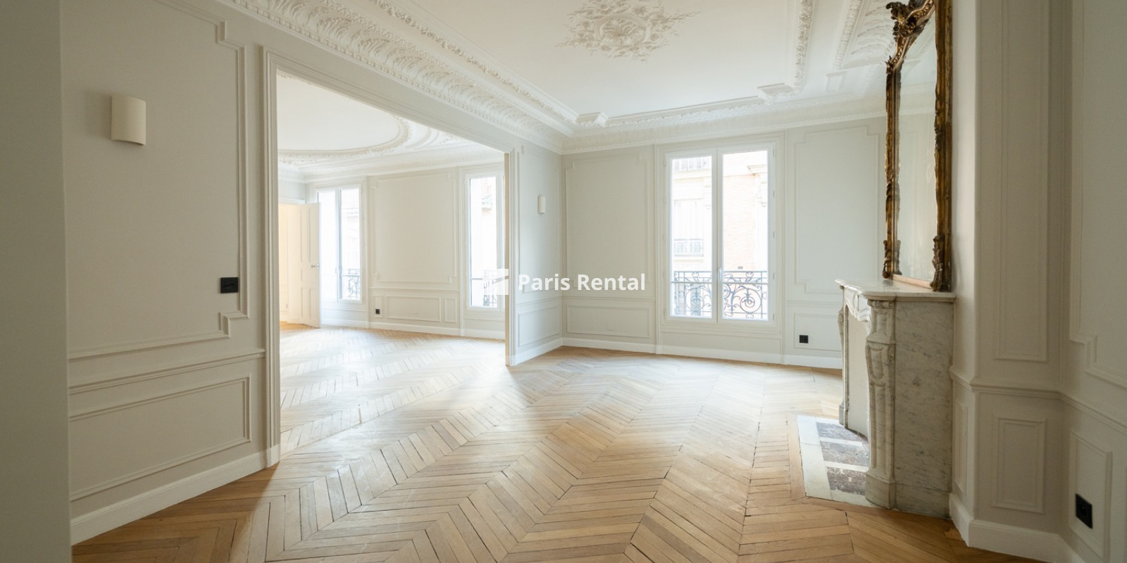  - 
    16th district
  Trocadéro, Paris 75016
