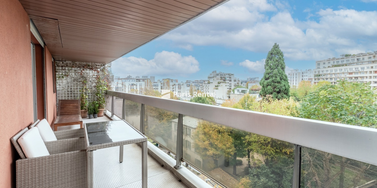  - 
    16th district
  Passy - La Muette, Paris 75016
