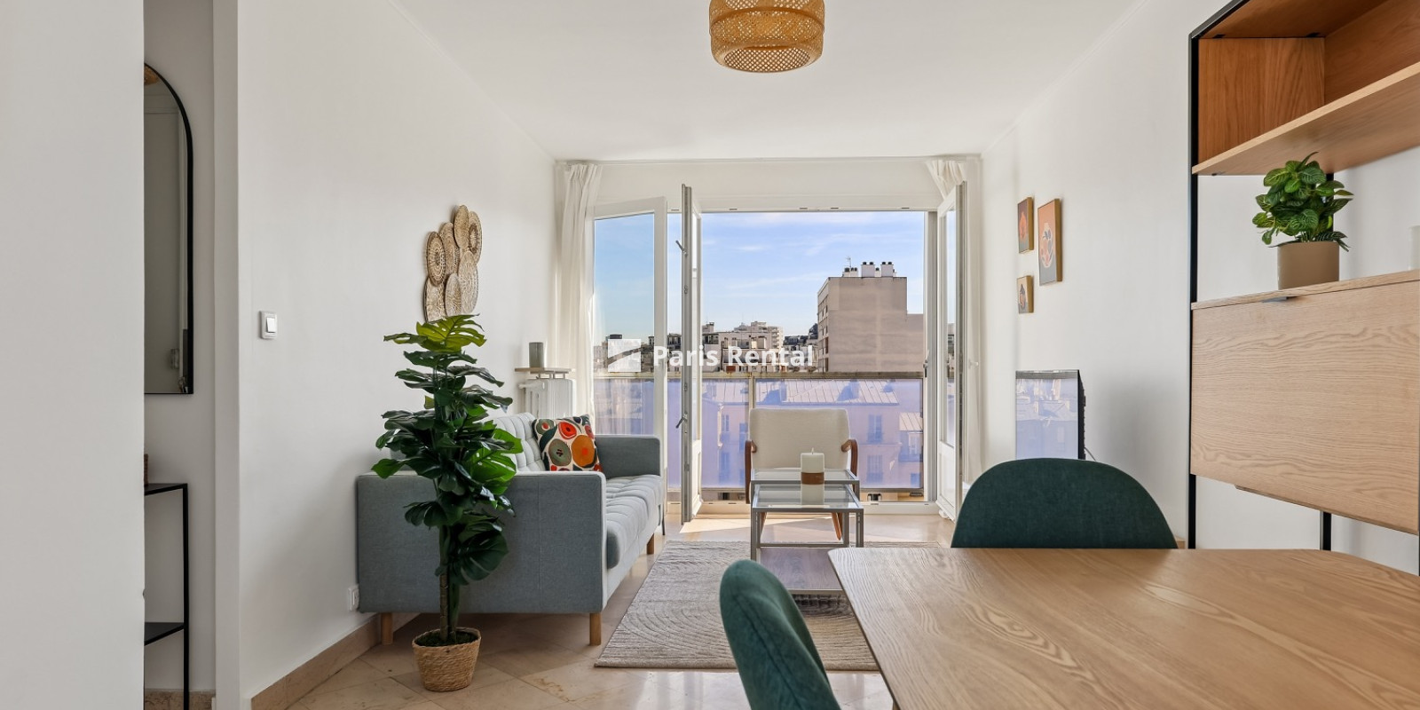  - 
    15th district
  Grenelle, Paris 75015
