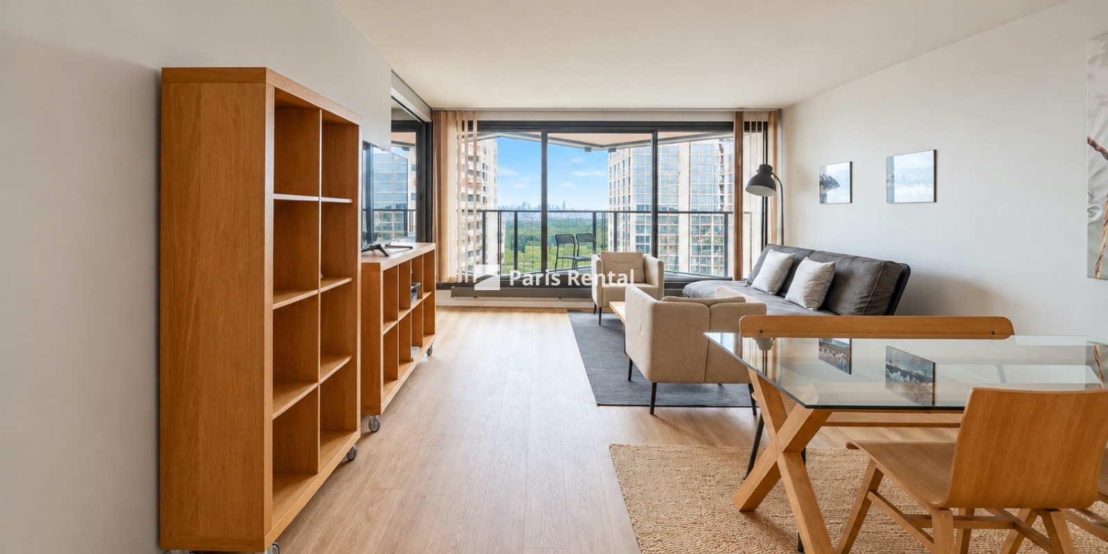  - 
    15th district
  Grenelle, Paris 75015
