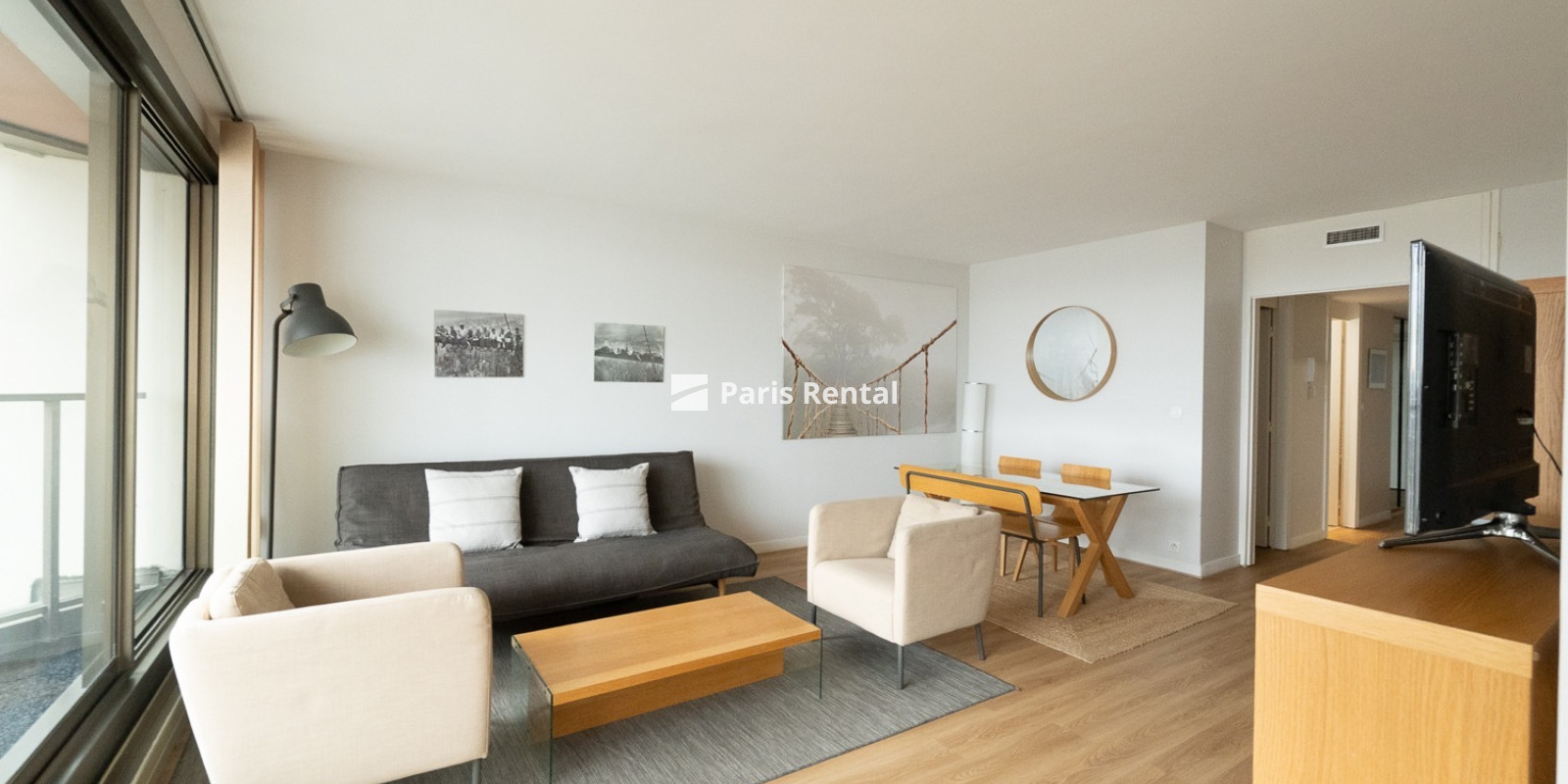  - 
    15th district
  Grenelle, Paris 75015
