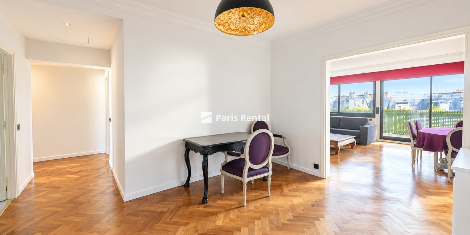 - 
    16th district
  Trocadéro, Paris 75116
