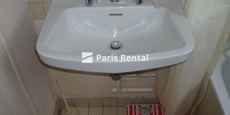 Bathroom - 
    4th district
  Paris 75004
