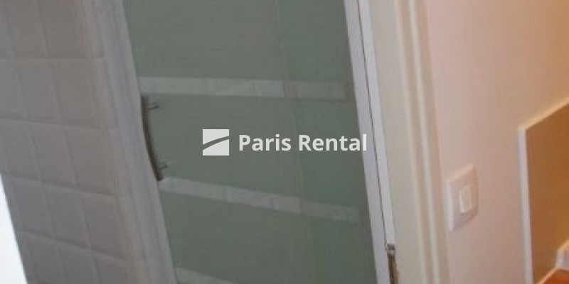 Bathroom (shower only) - 
    4th district
  Paris 75004
