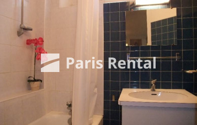 Bathroom - 
    7th district
  Paris 75007
