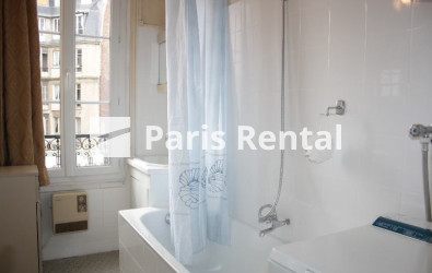 Bathroom - 
    12th district
  Paris 75012
