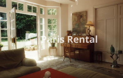 Living room - 
    16th district
  Paris 75016
