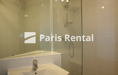 Shower-room 2 - 
    8th district
  Paris 75008
