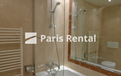 Bathroom - 
    8th district
  Paris 75008
