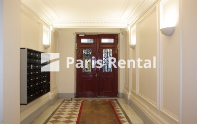 Entrance hall - 
    8th district
  Champs-Elysées / Etoile / Victor Hugo, Paris 75008
