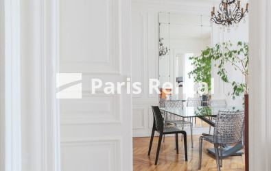 Dining room - 
    9th district
  Saint-Georges, Paris 75009
