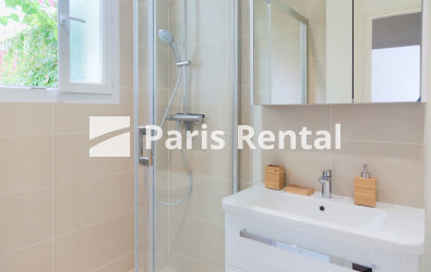 Bathroom (shower only) - 
    15th district
  Javel, Paris 75015
