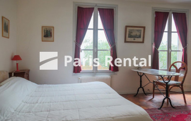 Living room - Bed - 
    4th district
  Paris 75004
