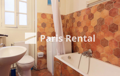 Bathroom - 
    4th district
  Paris 75004
