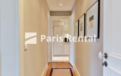 Corridor - 
    16th district
  Porte Maillot, Paris 75016
