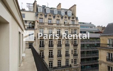 Balcony - 
    16th district
  Porte Maillot, Paris 75016
