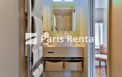 Bathroom (shower only) - 
    4th district
  Ile Saint Louis, Paris 75004
