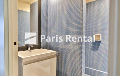 Bathroom (shower only) - 
    NEUILLY SUR SEINE
  Neuilly Centre, NEUILLY SUR SEINE 92200
