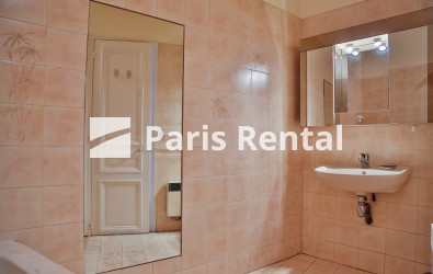 Bathroom - 
    5th district
  Censier, Paris 75005
