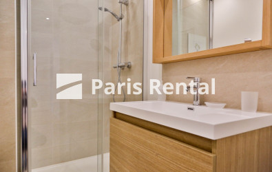 Bathroom (shower only) - 
    16th district
  Victor Hugo, Paris 75016
