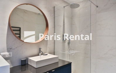 Bathroom (shower only) - 
    7th district
  École Militaire, Paris 75007
