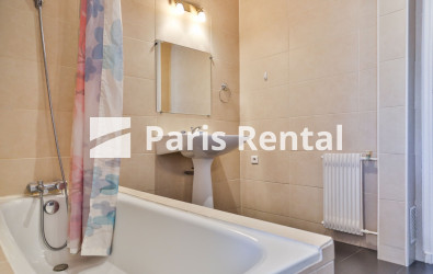 Bathroom - 
    12th district
  Nation, Paris 75012
