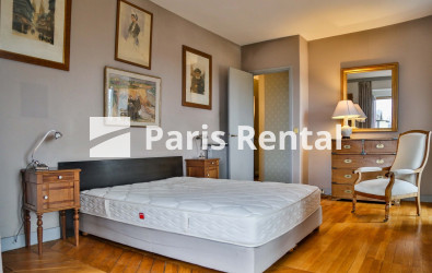 Bedroom 3 - 
    1st district
  Louvre, Paris 75001
