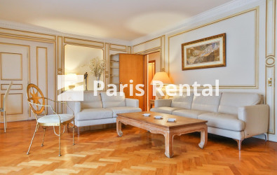 Living room - dining room - 
    16th district
  Trocadéro, Paris 75016
