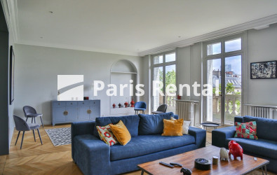Living room - 
    17th district
  Wagram, Paris 75017
