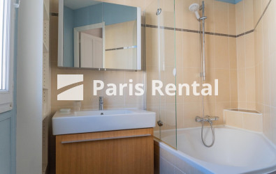 Bathroom - 
    14th district
  Denfert-Rochereau, Paris 75014
