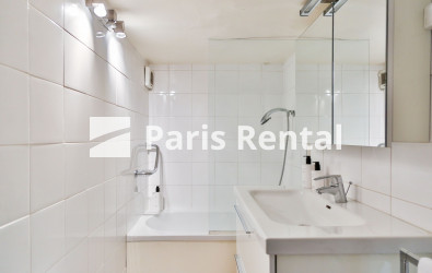 Bathroom - 
    7th district
  Bac - St Germain, Paris 75007
