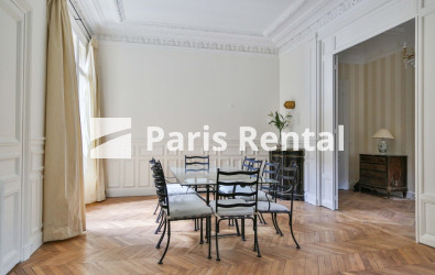 Dining room - 
    16th district
  Victor Hugo, Paris 75016
