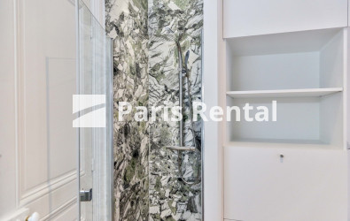 Shower-room 2 - 
    16th district
  Victor Hugo, Paris 75016
