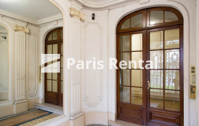 Entrance hall - 
    15th district
  Tour Eiffel, Paris 75015
