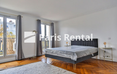 Master bedroom - 
    4th district
  Bastille, Paris 75004
