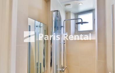 Shower-room 1 - 
    14th district
  Denfert-Rochereau, Paris 75014
