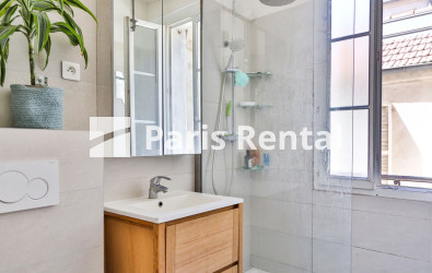 Shower-room 1 - 
    11th district
  Saint-Ambroise, Paris 75011
