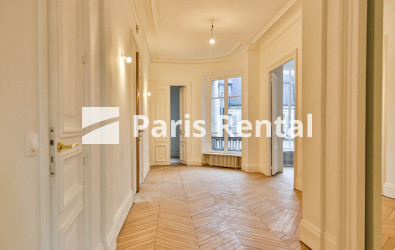 Corridor - 
    16th district
  Etoile, Paris 75016
